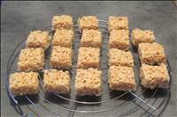 Carrés de céréales de riz à la guimauve.jpg: Cliquez ici pour agrandir